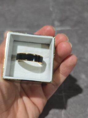 Unisex band rings suitable for most occasions, promise ring, engagement ring